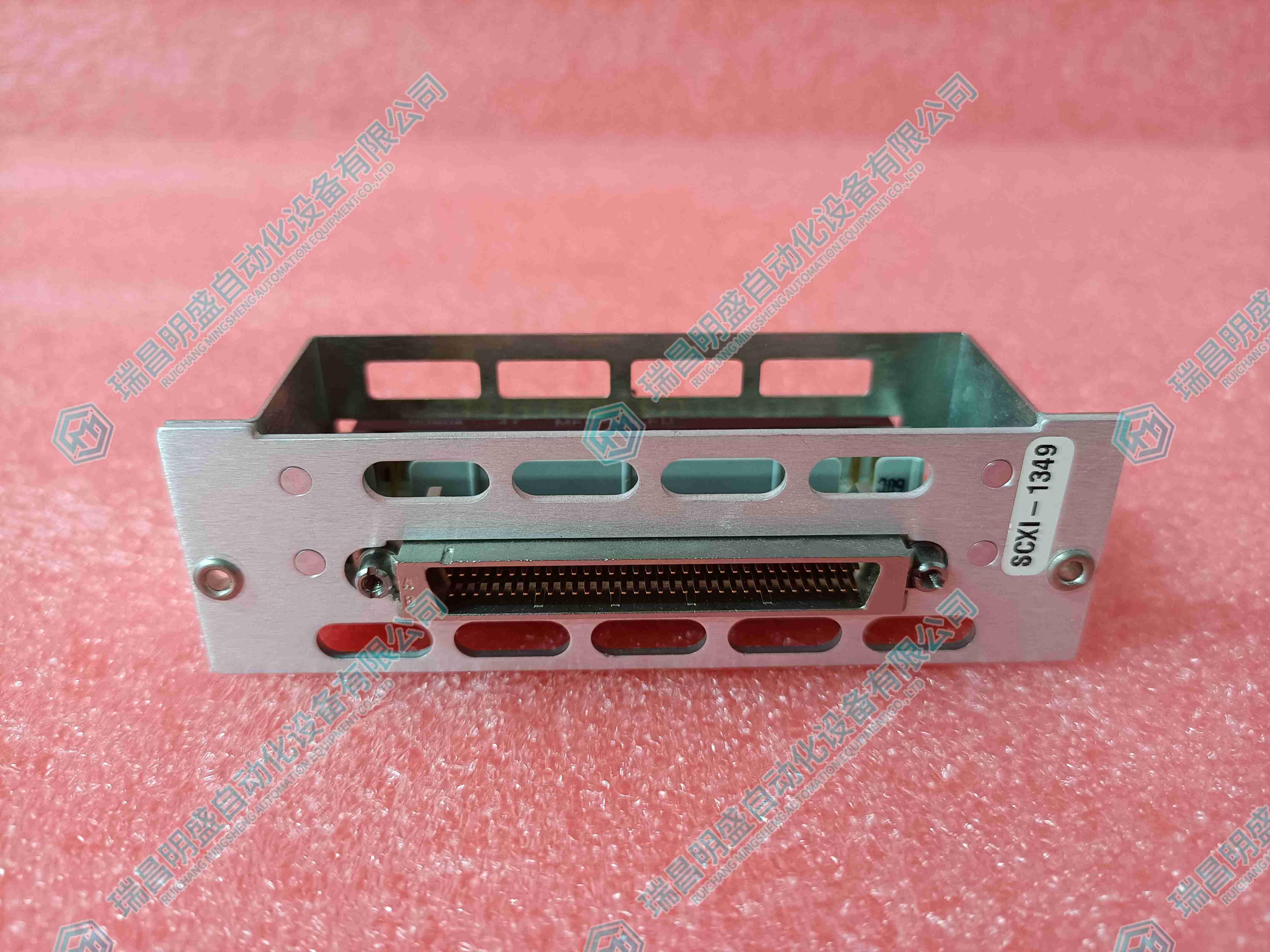 NI SCXI-1349   电缆适配器   
