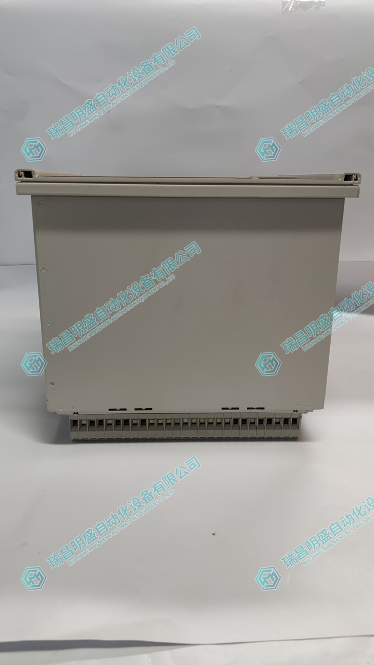 REF543KM127AAAA   综合保护继电器