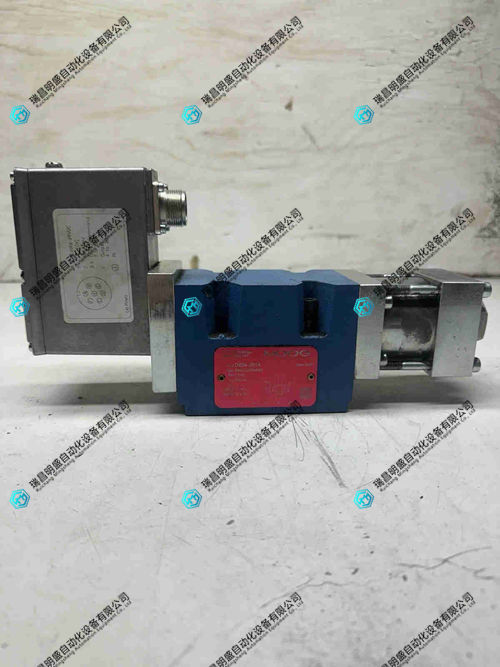 moog_servo_proportional_valve_d634-501a_new-open_box_make_offer.jpg