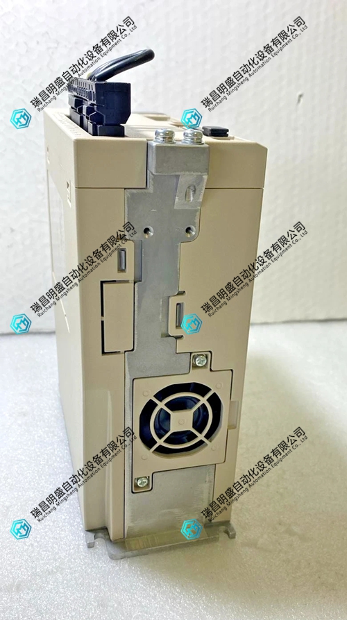 Yaskawa SGD7S-5R5AA0A 伺服驱动轴